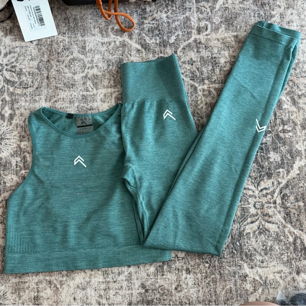 Oner Active Teal Seamless Sports Bra & Leggings Set